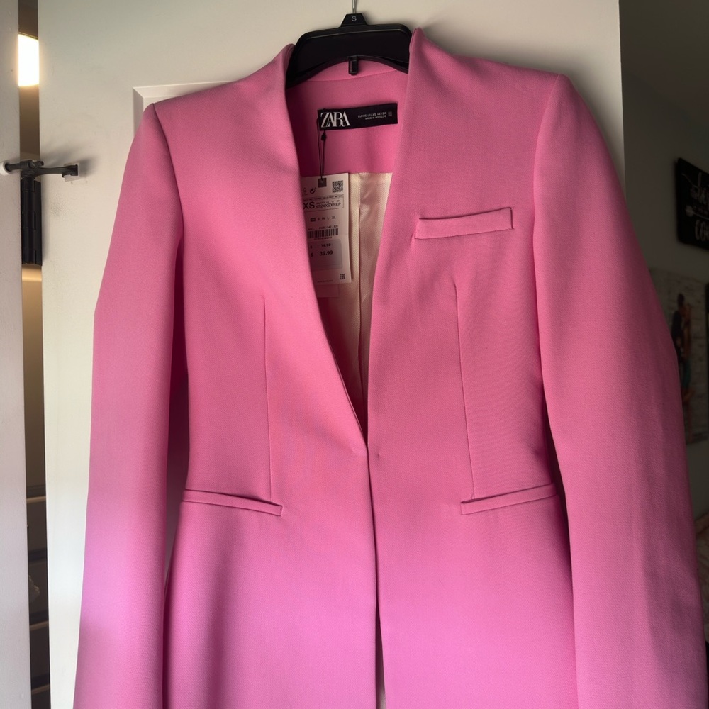 Zara Women's Vibrant Pink Blazer